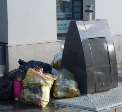 Dépôt en pied de borne interdit